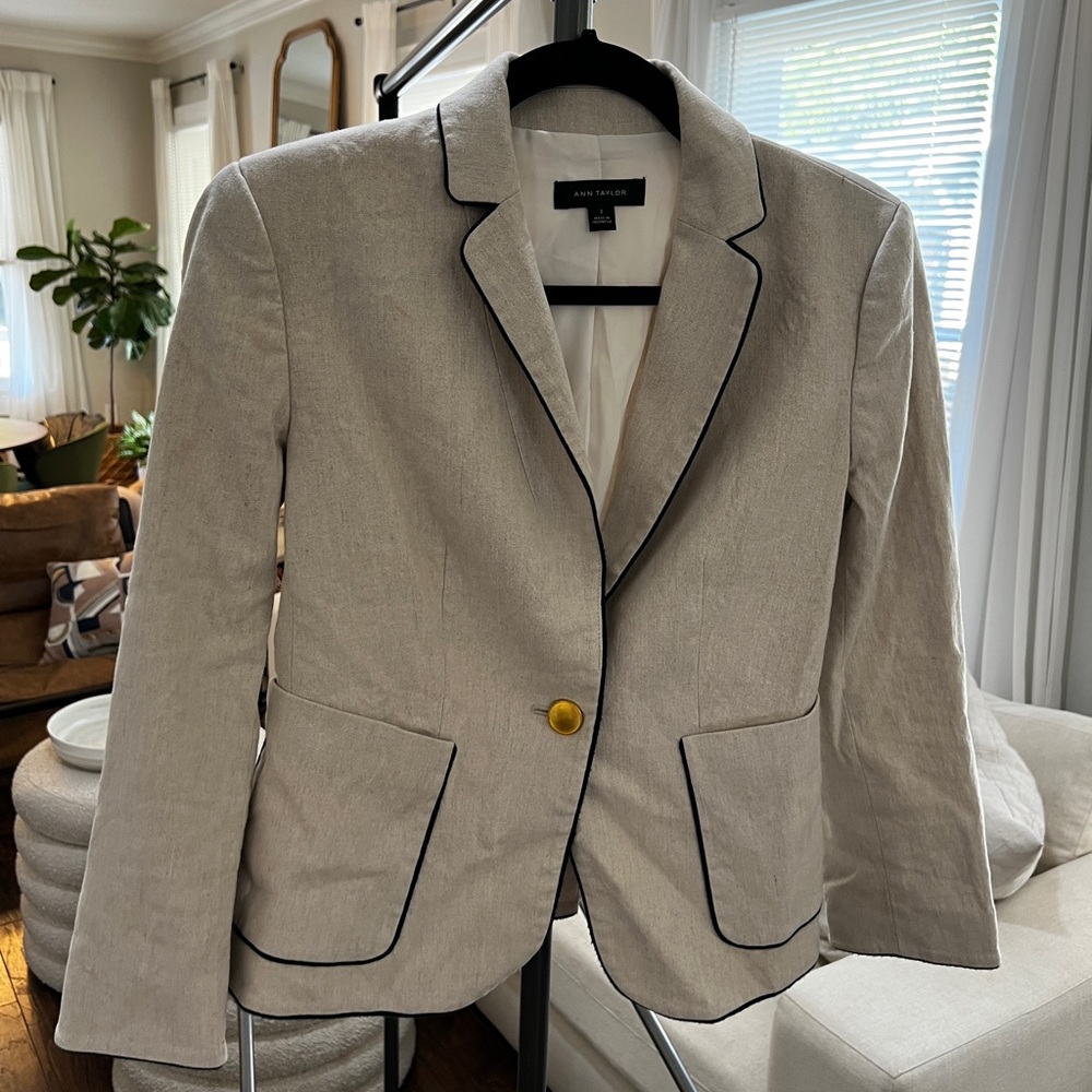 Ann Taylor piping blazer, gorgeous